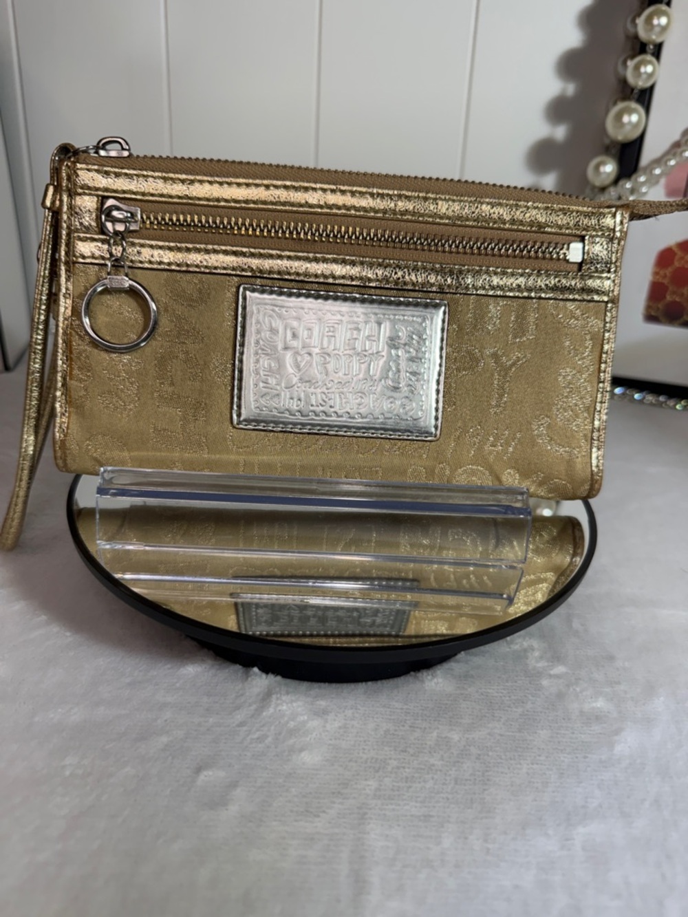 Coach Poppy Gold Metallic Lurex Zip Wristlet Y2K